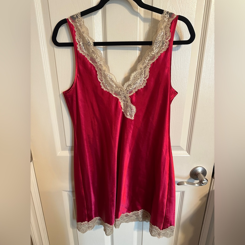 Morgan Taylor Satin Robe & Slip Set w Lace Trim, Red & Cream, Size S/M & M - Picture 9 of 9